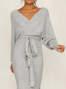 NEW! 🩶 Sweater Wrap Dress